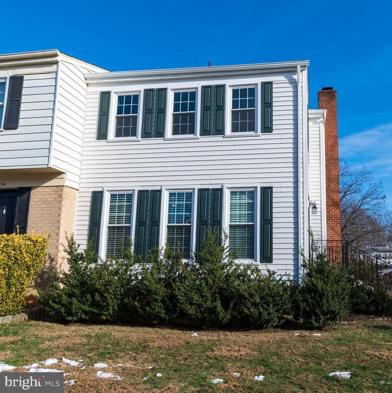 Primary Photo - 9932 Longford Ct