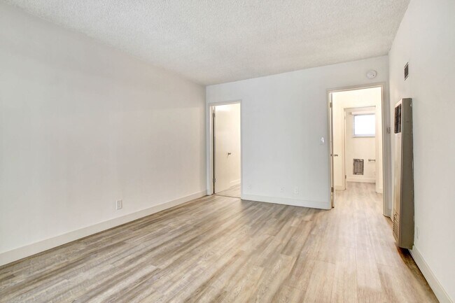 Foto del edificio - 937 6th St in Santa Monica - North of Wils...