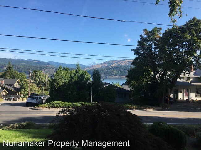 Foto del edificio - 3 br, 3 bath House - 923 Oak Street