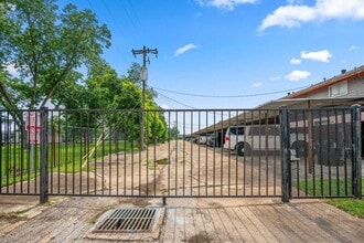 Building Photo - 7817 Fuqua St