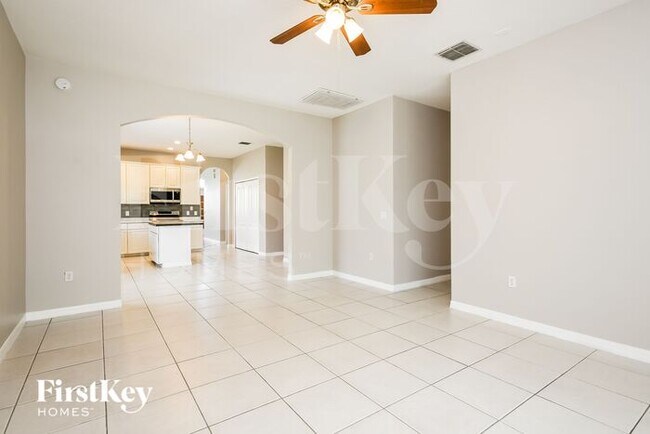 Building Photo - 763 Hacienda Cir