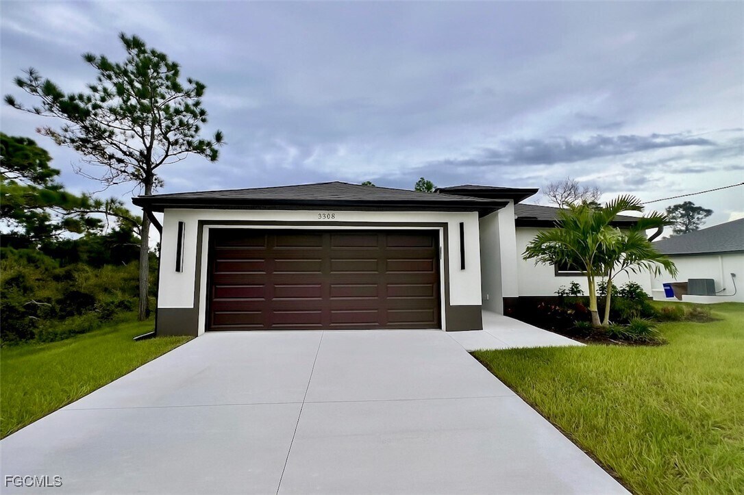 Foto principal - 3208 66th St W