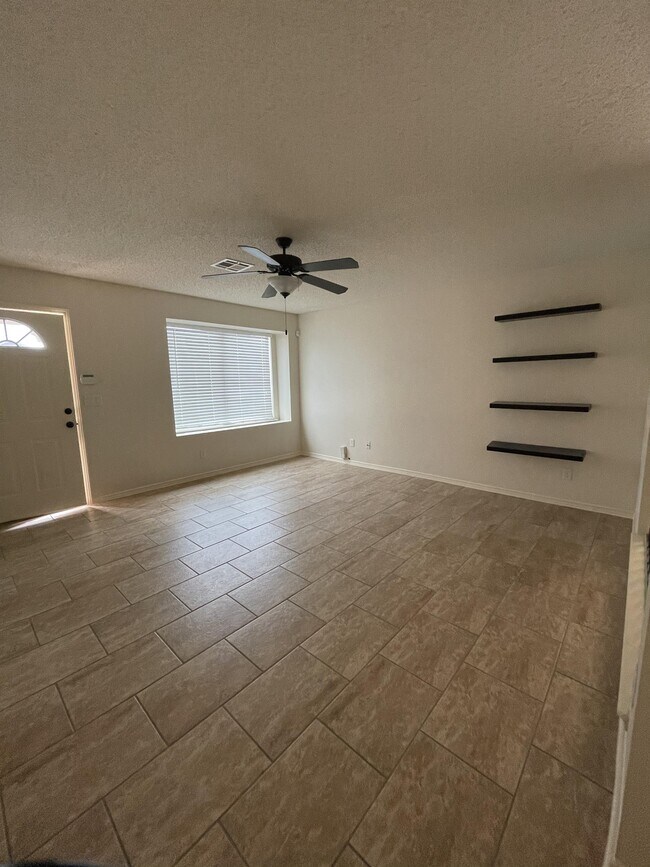 Building Photo - 4825 Ramon Vega