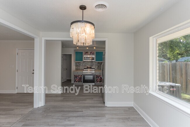 Foto del edificio - 3995 Tom Ln Dr