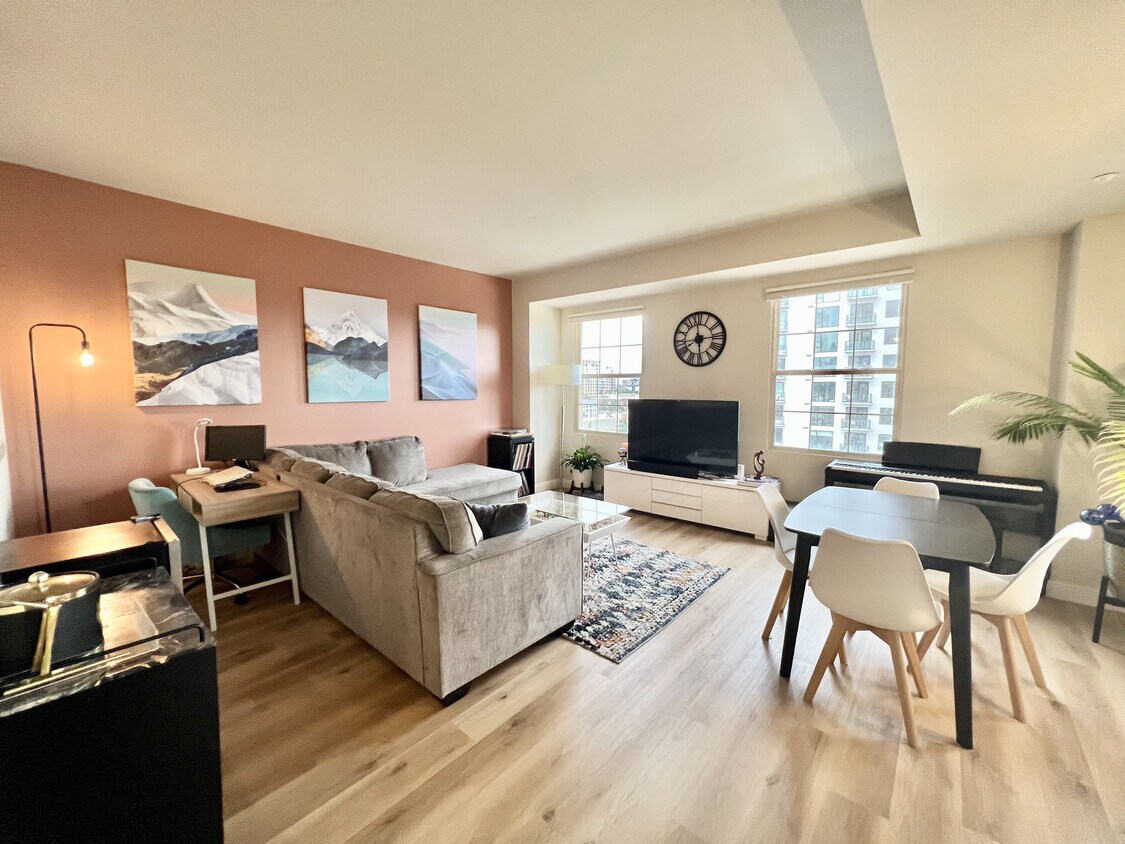 Foto principal - 300 W 11th Ave