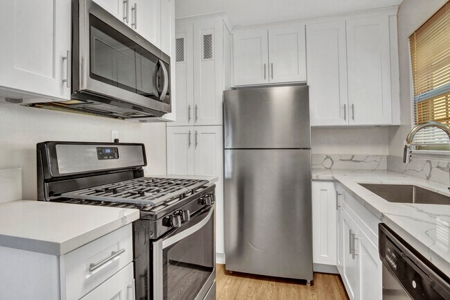 Foto del edificio - 13804 Moorpark St