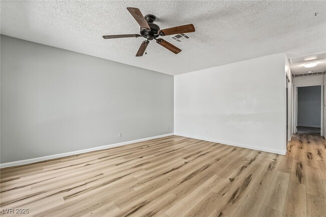 Building Photo - 5951 Via La Contera Dr