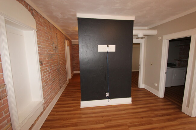 Building Photo - A rare find!!! Downtown GJ Gem All Utiliti...