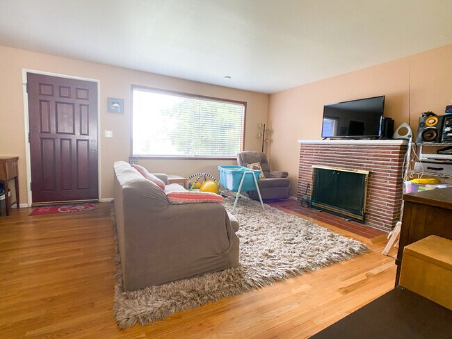 Foto del edificio - 10229 38th Ave SW