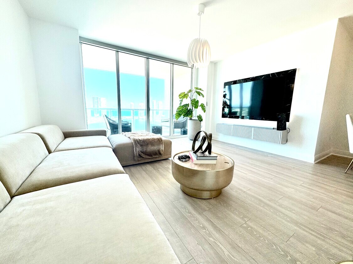 Photo - 3330 NW 36th St (Miami, FL)