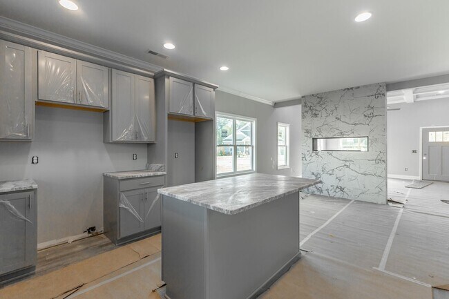 Foto del edificio - 5085 Oop Rd