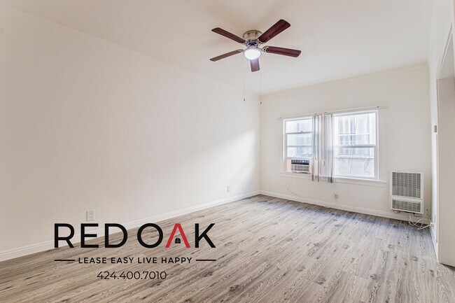 Building Photo - 410 N Coronado St