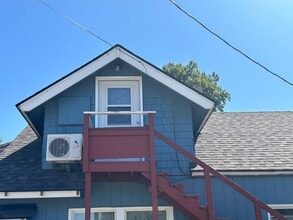 Building Photo - 503 SW 7th St