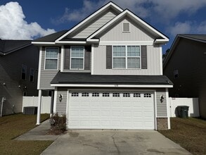 Building Photo - 628 Amhearst Row