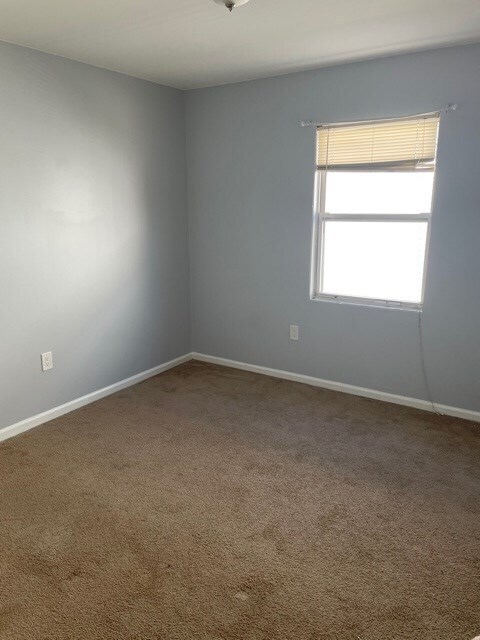 Foto del edificio - 4811 Cottage Ave