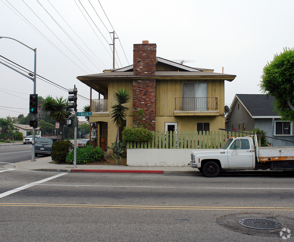 Building Photo - 12000 Birch Ave