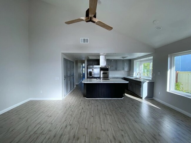 Building Photo - 13704 Quinton Rd