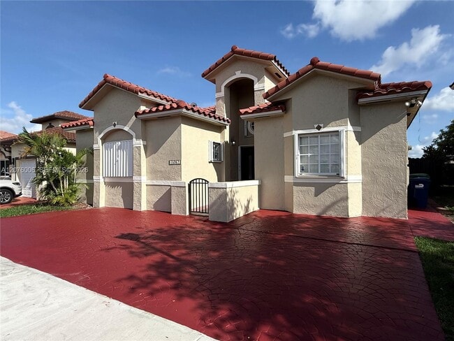 Building Photo - 15957 SW 54th Ter
