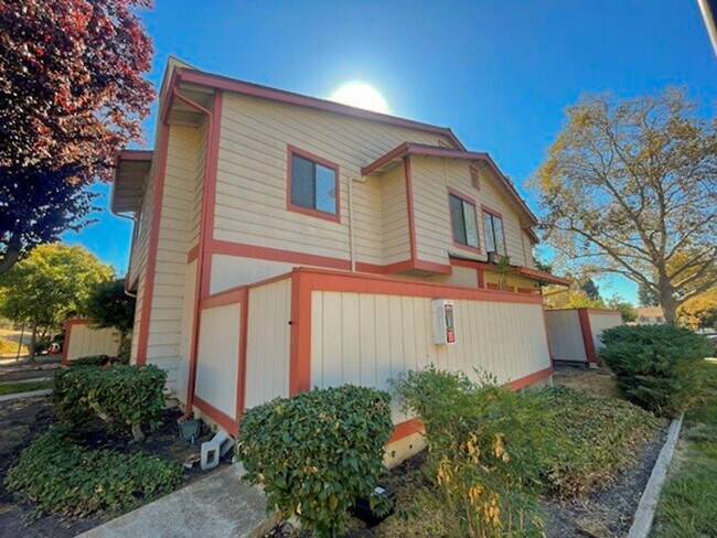 Foto del edificio - 3Bed/2.5 Bath condo in Union City, Pet Negotiable, Large Patio