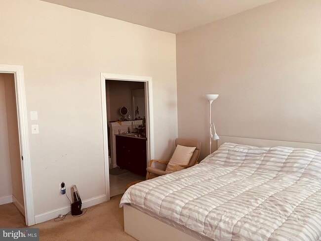 Foto del edificio - 517 Cliff Ln