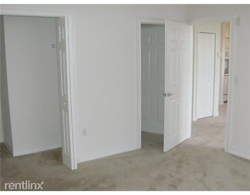 Building Photo - 5100 PGA Boulevard