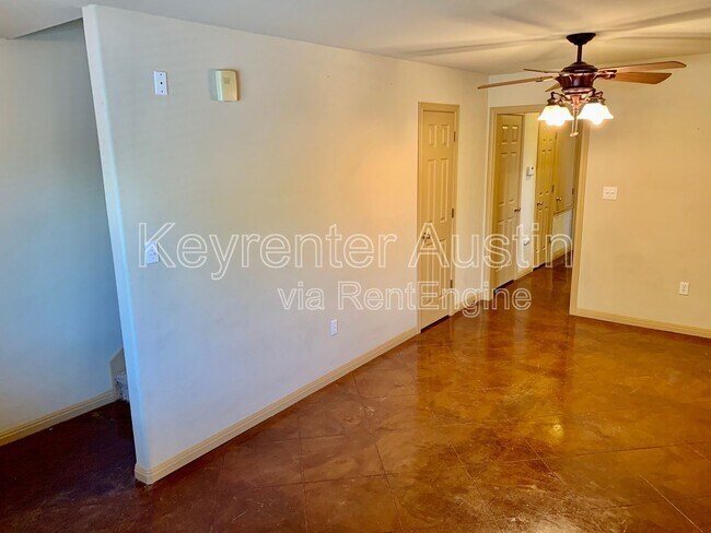 Foto del edificio - 1535 Parkfield Cir