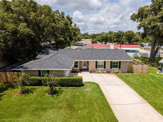 Building Photo - 1840 Palmcrest Ln