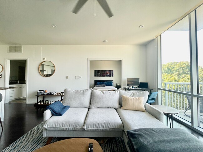 Building Photo - 1600 Barton Springs Rd