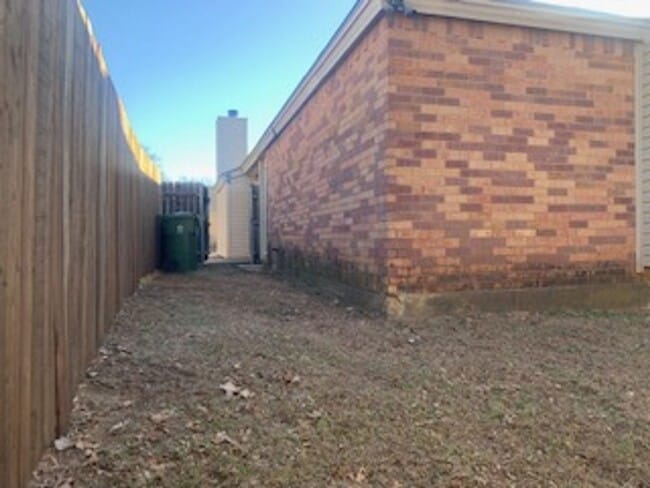 Foto del edificio - Cute 3/2 Duplex