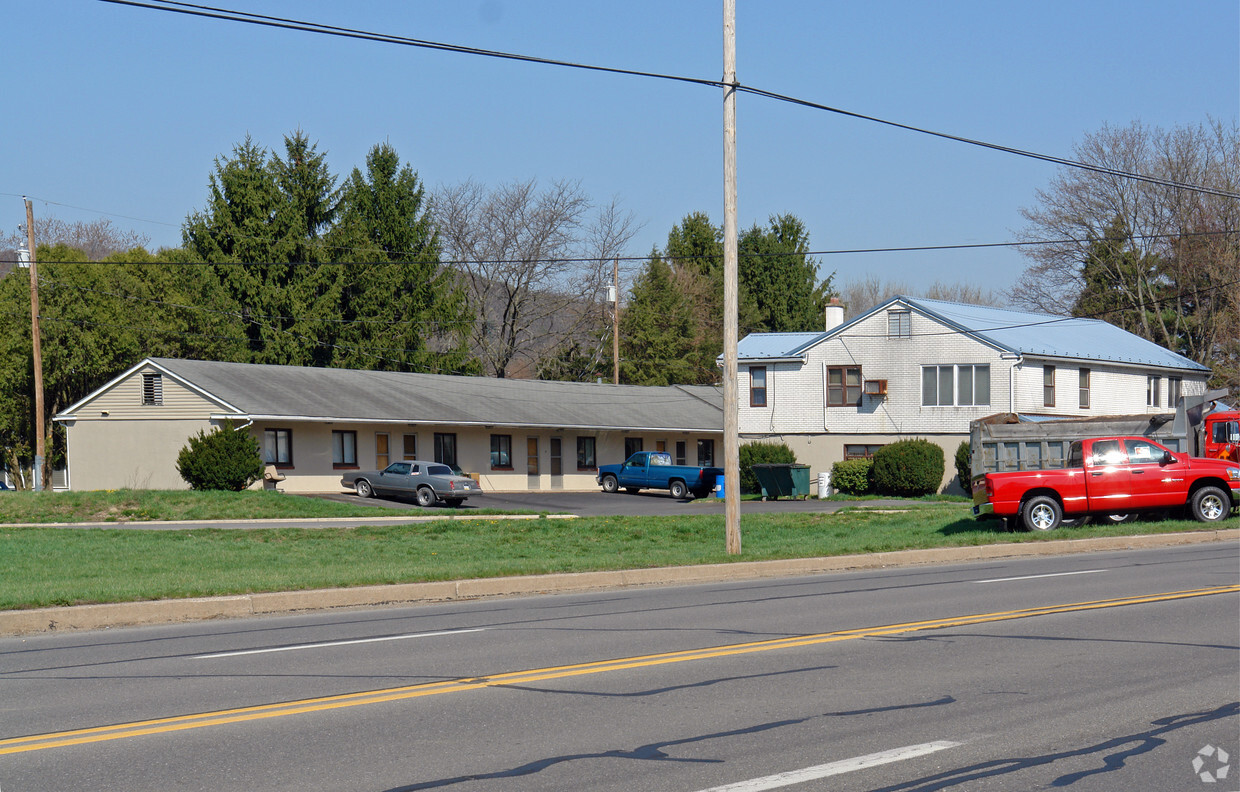 Building Photo - 2701 Lycoming Creek Rd