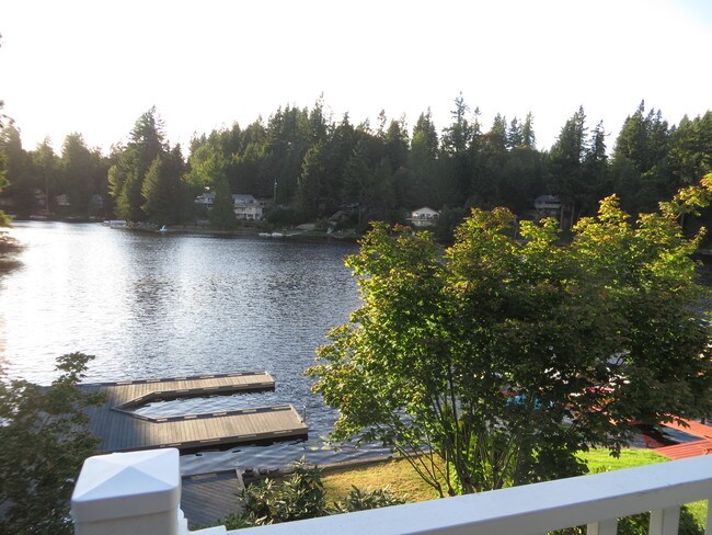 Private Docks - 4943 Thompson Ln SE