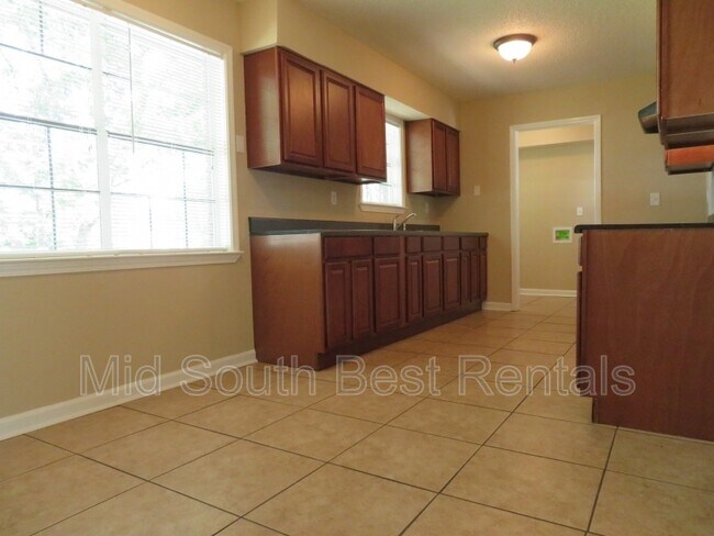 Building Photo - 4321 Crescent Park Dr