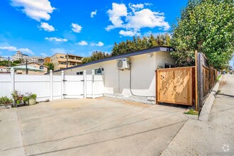 Building Photo - 5517 Lauretta St