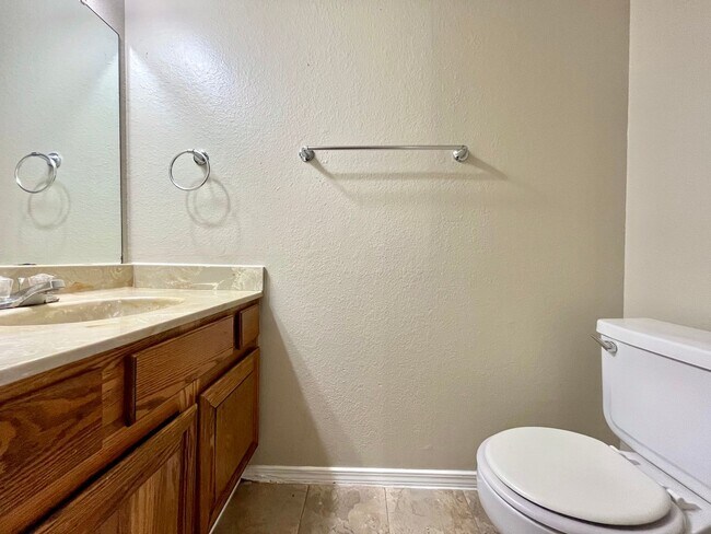 Foto del edificio - 3051 Olympia Dr