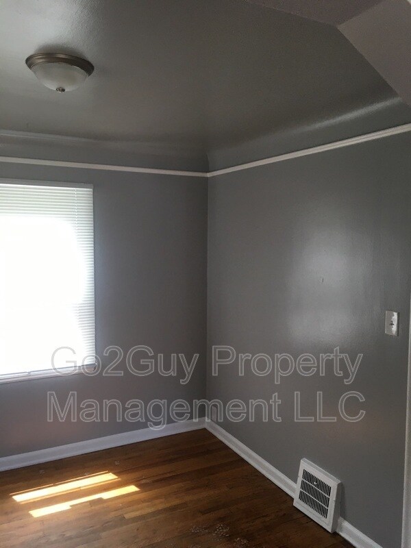 Building Photo - 18723 Morang Ave