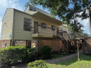 Building Photo - 7901 Cambridge St