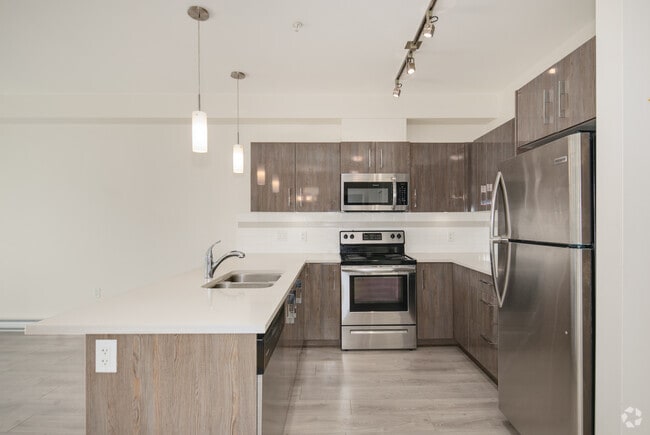 1BR, 1BA - 640SF - Kitchen - Parkview Place