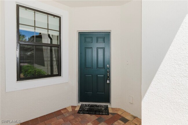 Foto del edificio - 5697 Mayflower Way