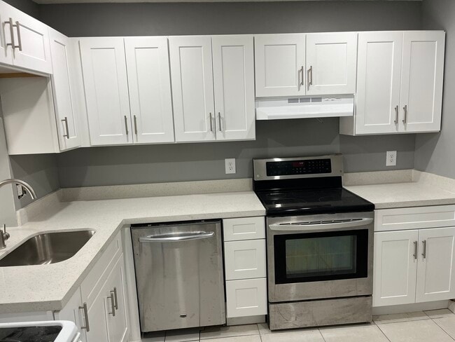 Foto del edificio - 11649 NW 26th St