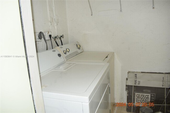 Foto del edificio - 1701 NW 75th Ave