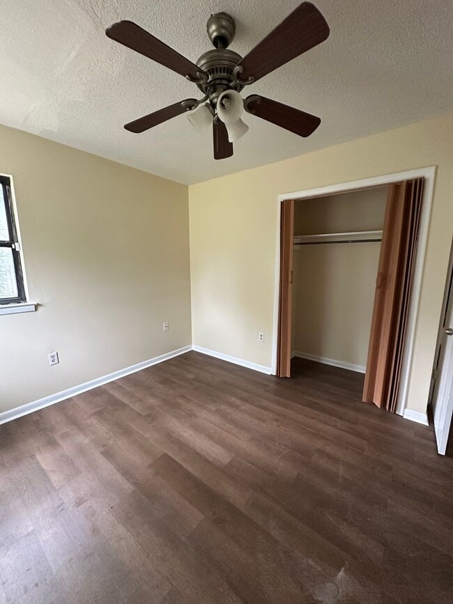 Building Photo - 3 Bedroom and 2 Bathroom home.