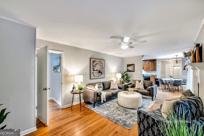 Foto del edificio - 801 Mockingbird Ln