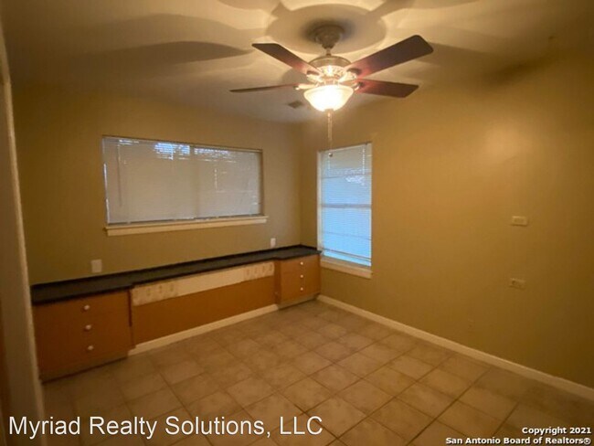 Building Photo - 3 br, 2 bath House - 5914 Fermi Dr