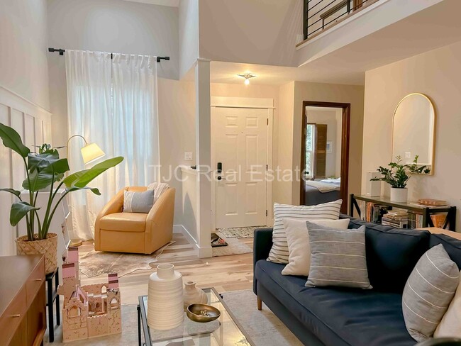 Foto del edificio - Townhome in the Cherry Creek School District!