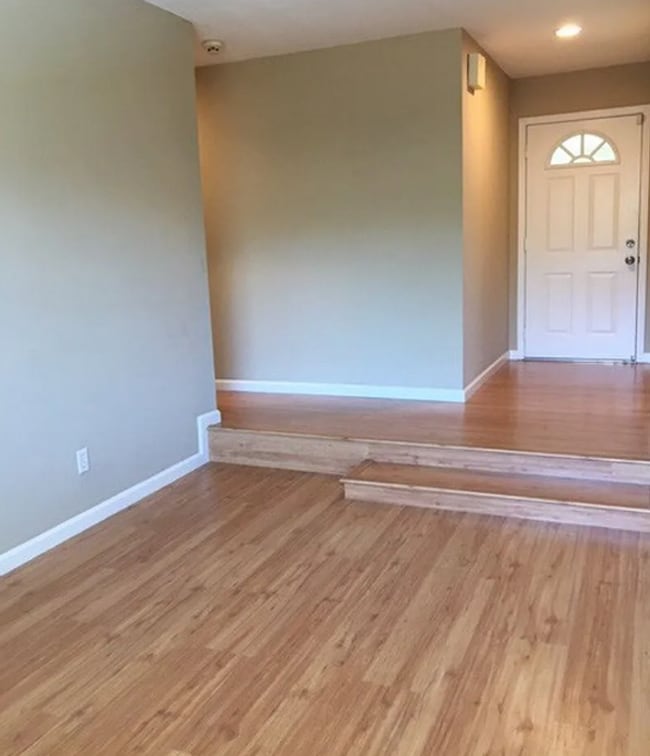 Building Photo - DELIGHTFUL 3 Bed/2 Bath Home in Fremont - ...