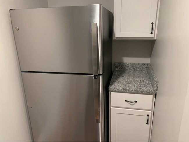 Foto del edificio - 8 College Ave