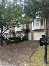 Building Photo - 246 Woodcastle Dr