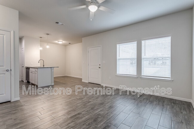 Building Photo - 2407 N Hickory St