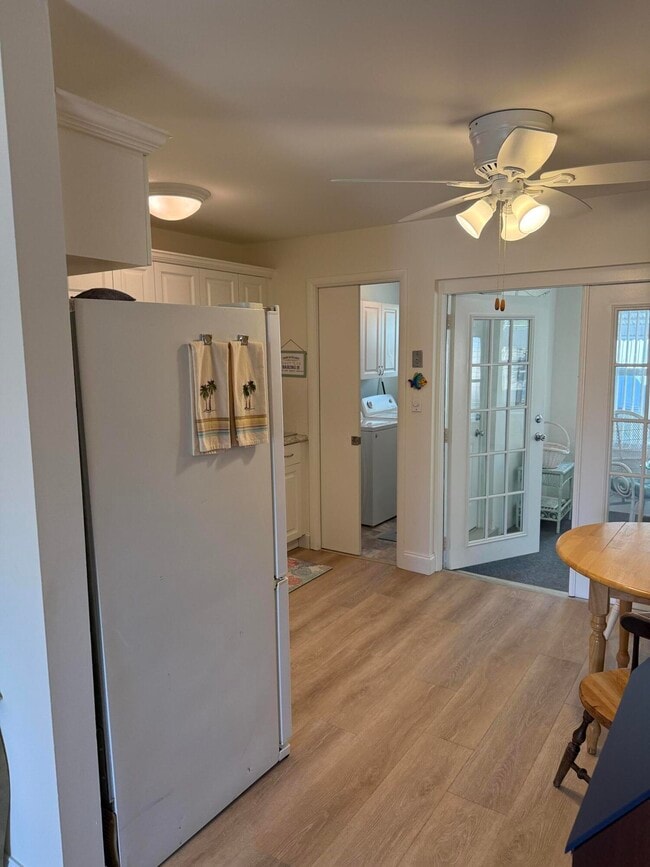 Foto del edificio - 440 SE Fini Dr