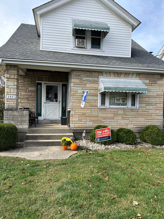 Front of Duplex - 3981 Davis Ave